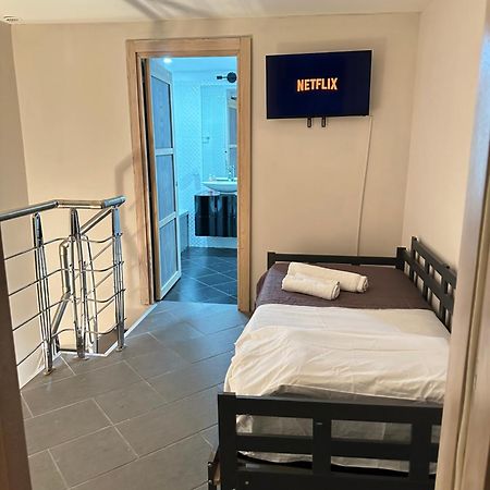 Fox Holiday Home In The Port Napoli Exterior foto