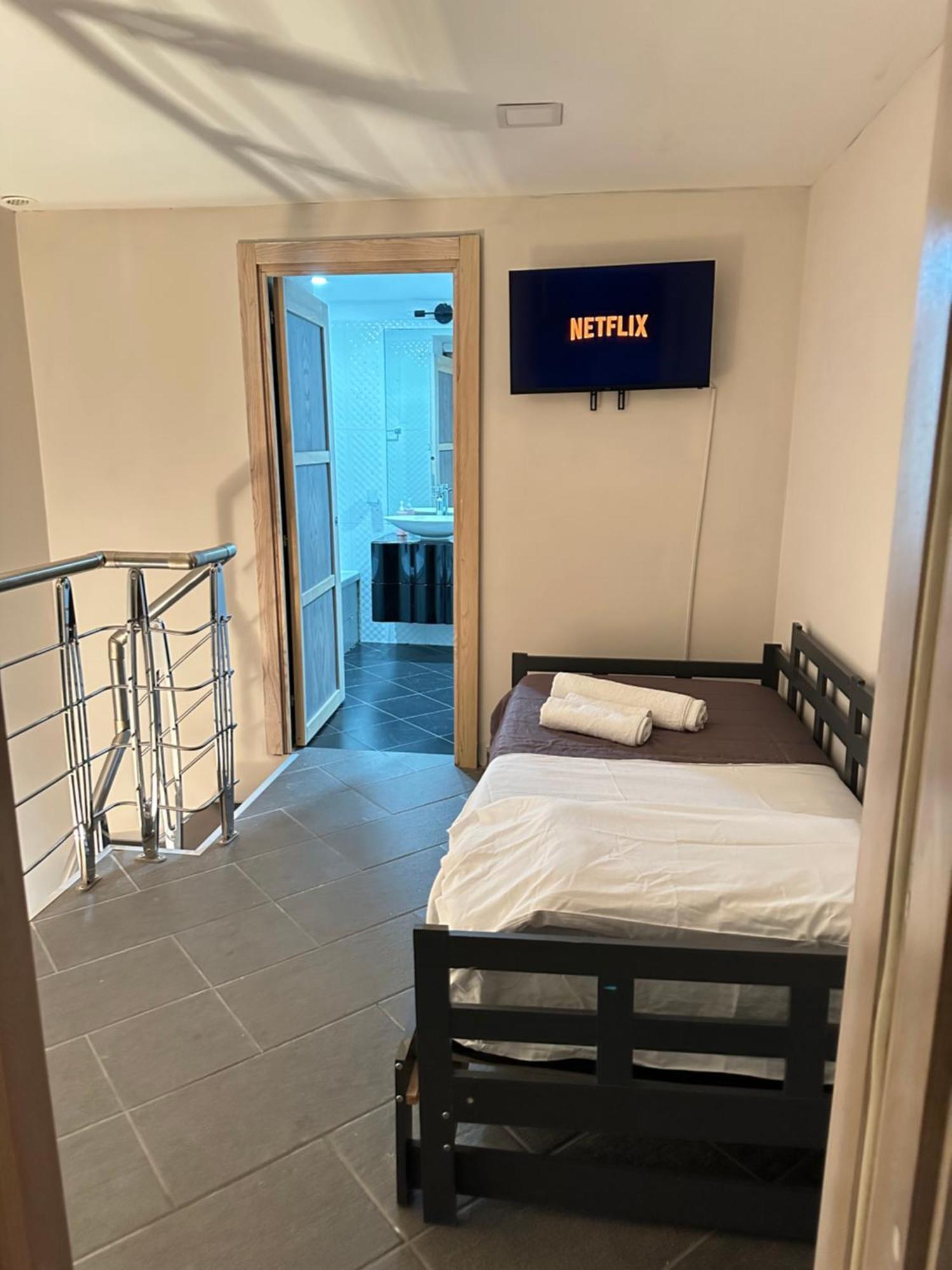 Fox Holiday Home In The Port Napoli Exterior foto