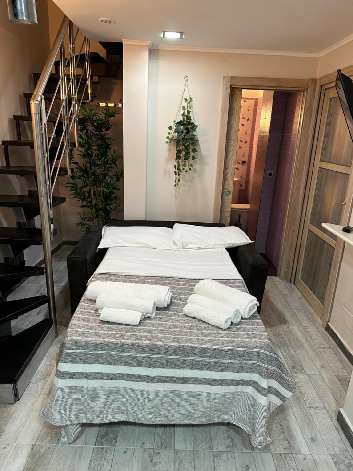 Fox Holiday Home In The Port Napoli Exterior foto